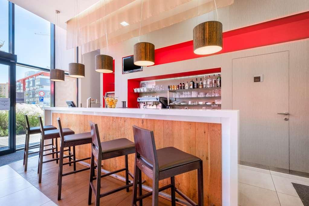 โรงแรมคอมฟอร์ต โอโลมอซ เซ็นเตอร์ ออลอโมตซ์ ร้านอาหาร รูปภาพ